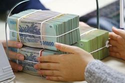Lãi suất ngân hàng 24/11/2023: Gửi bao nhiêu tiền để hưởng 10,5%/năm?
