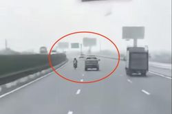 Thiếu niên điều khiển xe máy lạng lách, đánh võng trên cao tốc gây tai nạn