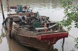 Một Đại úy Công an bị đứt lìa hai chân trong lúc truy bắt 'cát tặc'