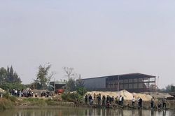 Nam Định: Hai học sinh mất tích trên sông Ninh Cơ