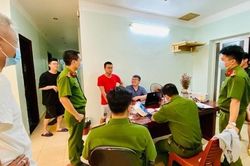 Công an quận Hoàn Kiếm triển khai tổng kiểm tra, rà soát nhân khẩu tạm trú