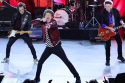 Ban nhạc The Rolling Stones diễn tour ở tuổi 80