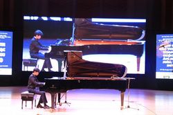 Chờ đợi từ 2 cuộc thi âm nhạc cổ điển chuyên nghiệp