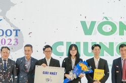 Quán quân cuộc thi VMoot 2023 gọi tên Đại học Luật Hà Nội