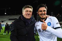 Napoli: Quẳng gánh lo ở Bernabeu