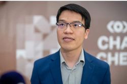 Lê Quang Liêm tạo địa chấn khi thắng 'vua cờ thế giới', khiến đối thủ phải chúc mừng sau trận đấu kịch tính