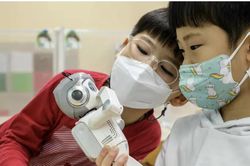 Hàn Quốc thí điểm sử dụng robot trợ giảng tiếng Anh