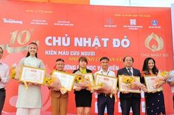Báo Tiền Phong phát động Chủ nhật Đỏ 2024 hiến máu cứu người tại Trường ĐH Văn Hiến
