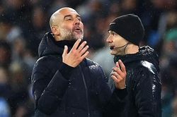 Pep Guardiola 'mỉa mai' trọng tài sau trận hòa 'đau' trước Tottenham
