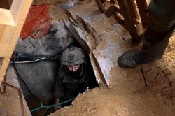 Israel cân nhắc làm ngập đường hầm của Hamas bằng nước biển