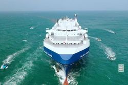 Mỹ đàm phán lập lực lượng bảo vệ tàu thương mại trên Biển Đỏ