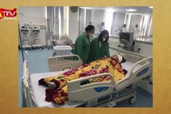 Nam sinh lớp 7 đâm bạn nữ cùng lớp rồi định nhảy lầu tự tử