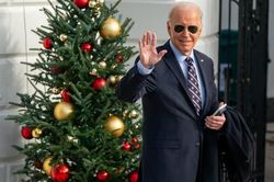 Ông Joe Biden thừa nhận tái tranh cử vì muốn đấu với ông Donald Trump