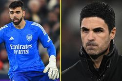 HLV Arsenal phản ứng kỳ lạ về sai lầm của thủ môn David Raya