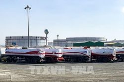 Saudi Arabia giảm giá bán dầu thô sang châu Á
