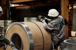 Giá thép hôm nay 7/12: Tăng 76 Nhân dân tệ/tấn trên sàn giao dịch