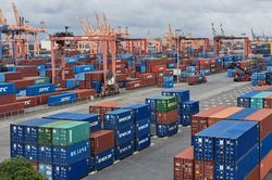 11 tháng năm 2023, Việt Nam ước tính xuất siêu 25,82 tỷ USD