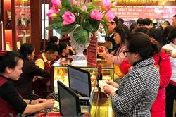 Giá vàng SJC tăng 100.000 đồng mỗi lượng, tỷ giá trung tâm tiếp tục đi lên