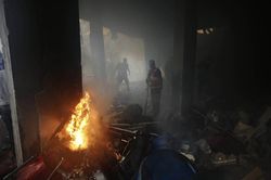 Quân đội Israel tấn công 250 mục tiêu ở Gaza, bao vây nhà thủ lĩnh Hamas