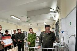 Thượng úy bị thương khi làm nhiệm vụ