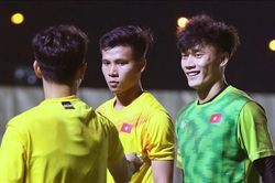 Bùi Tiến Dũng lập kỷ lục sạch lưới chưa từng có cho bóng đá Việt Nam, xứng danh 'thủ môn quốc dân'