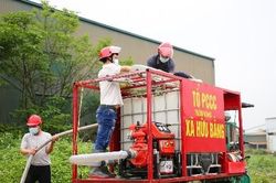 Những đội chữa cháy hiệu 'xe ba gác' tại làng nghề ở Hà Nội