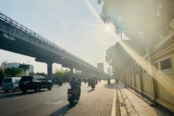Hà Nội và miền Bắc tiếp tục lặp lại điệp khúc thời tiết khó chịu, gây bất lợi cho nhiều người