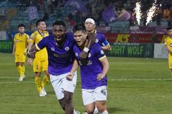 Tuấn Hải tiếp đà ghi bàn, Hà Nội FC nhẹ nhàng vượt qua Sông Lam Nghệ An