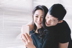 Dù mối quan hệ vợ chồng có tốt đến đâu thì 4 bí mật này cũng nên giữ trong lòng