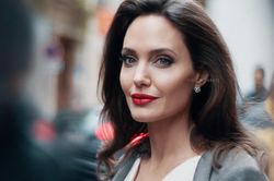Minh tinh Angelina Jolie tiết lộ ý định rời bỏ Hollywood
