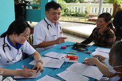 Thừa Thiên - Huế: Khám bệnh và phát thuốc miễn phí cho người dân vùng 'rốn lũ'