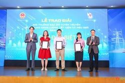 Trao Giải thưởng báo chí tuyên truyền về sử dụng năng lượng tiết kiệm và hiệu quả năm 2023
