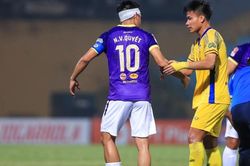 V-League và chuyện hành động đẹp trên sân cỏ
