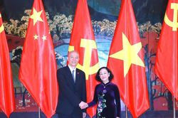Bà Trương Thị Mai làm việc với Ủy viên Ban Thường vụ Bộ Chính trị ĐCS Trung Quốc