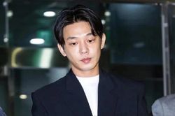 Yoo Ah In xuất hiện tại phiên tòa đầu tiên với cáo buộc sử dụng ma túy