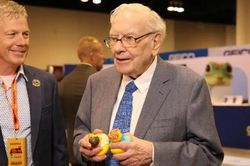 Tập đoàn của Warren Buffett tiếp tục bán ra cổ phiếu HP