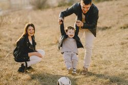 3 thói quen xấu đang hủy hoại trí não của con bạn