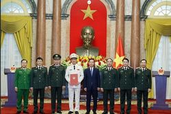 Chủ tịch nước trao quyết định thăng cấp bậc hàm Thượng tướng cho Thứ trưởng Nguyễn Duy Ngọc