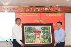 Chia sẻ kinh nghiệm triển khai Quy chế dân chủ giữa Hà Nội và thành phố Hồ Chí Minh