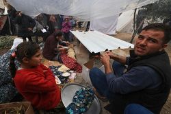 Thời tiết khắc nghiệt khiến người Palestine thêm khốn khổ