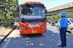 Hà Nội: Xử lý nghiêm tình trạng xe dù, bến cóc, tăng giá vé dịp Tết