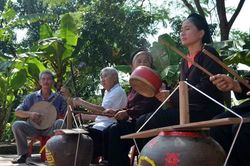 Mượt mà làn điệu hát trống quân của người dân vùng đồng chiêm Hà Nam