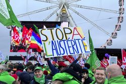 Tuần hành ở Brussels (Bỉ) phản đối chính sách 'thắt lưng buộc bụng' của EU