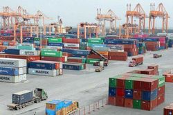 ADB tiếp tục hạ dự báo tăng trưởng GDP Việt Nam