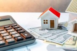 Có nên mua nhà lúc này khi loạt ngân hàng giảm mạnh lãi suất cho vay?