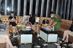 Giải cứu 46 cô gái bị bán làm tiếp viên karaoke, massage