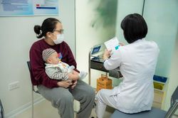 Chính phủ Australia viện trợ Việt Nam 490.600 liều vaccine '5 trong 1'
