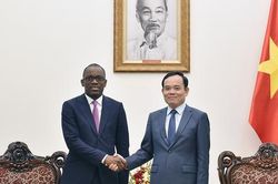 Phó Thủ tướng Trần Lưu Quang 'xe duyên' cho hợp tác nông nghiệp Việt Nam-Benin