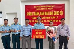 Trung đoàn 292, Sư đoàn 377 bàn giao 'Nhà đồng đội' cho Đại úy QNCN Đinh Trần Lê