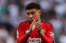 Man United muốn đổi Sancho lấy sao Barca